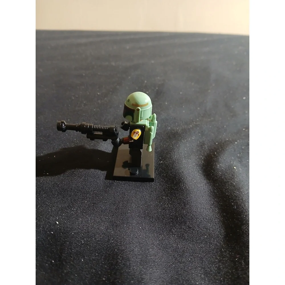 Lego Star Wars Boba Fett Minifigure with‎ Jetpack and Blaster Rifle sw0002